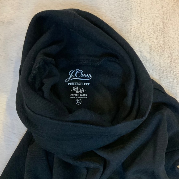 J Crew Black XL Turtleneck Alpine Minimalist Monochrome Scandi Girl Classic - Picture 2 of 6